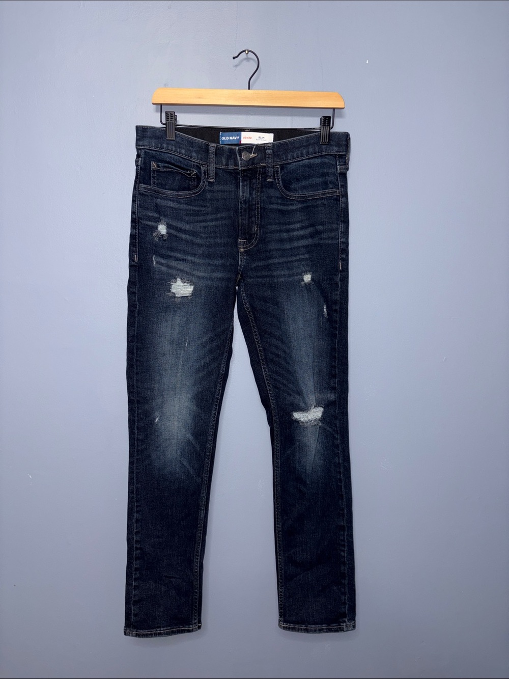 Old Navy β’ Distressed Slim Leg Jeans
